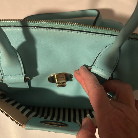 Kate Spade Light Blue Satchel like new with wallet and sunglasses holder. - Picture 2 of 9